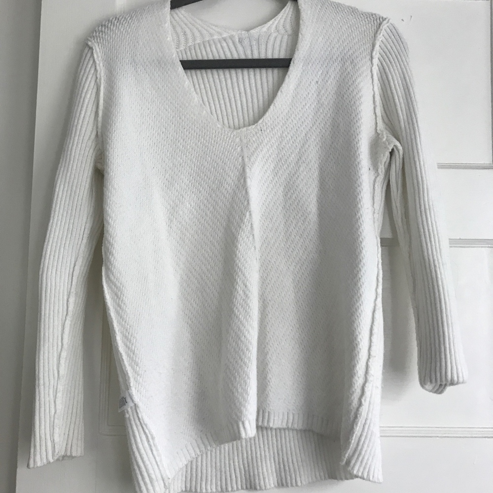 White u-neck sweater